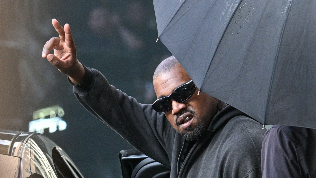 Foto: Kabinet onderzoekt of Kanye West toch geweigerd kan worden