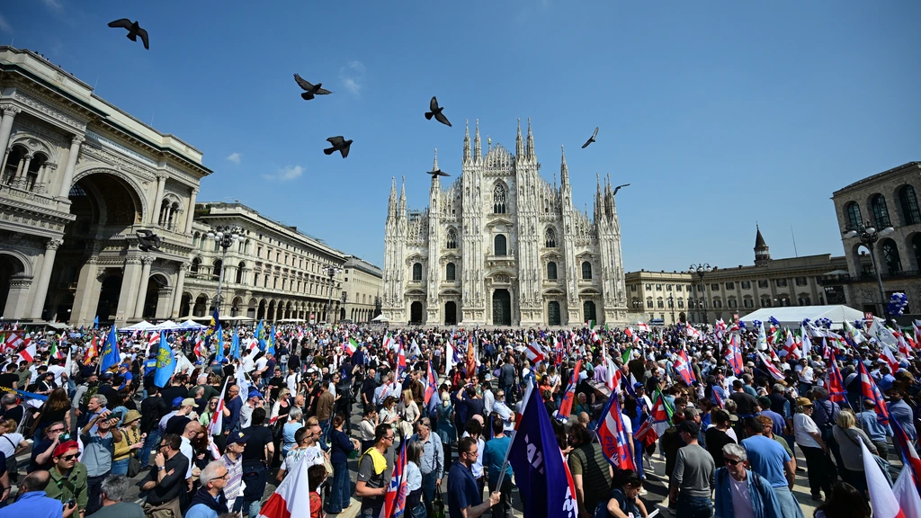Botsing tussen politie en linkse demonstranten in Milaan