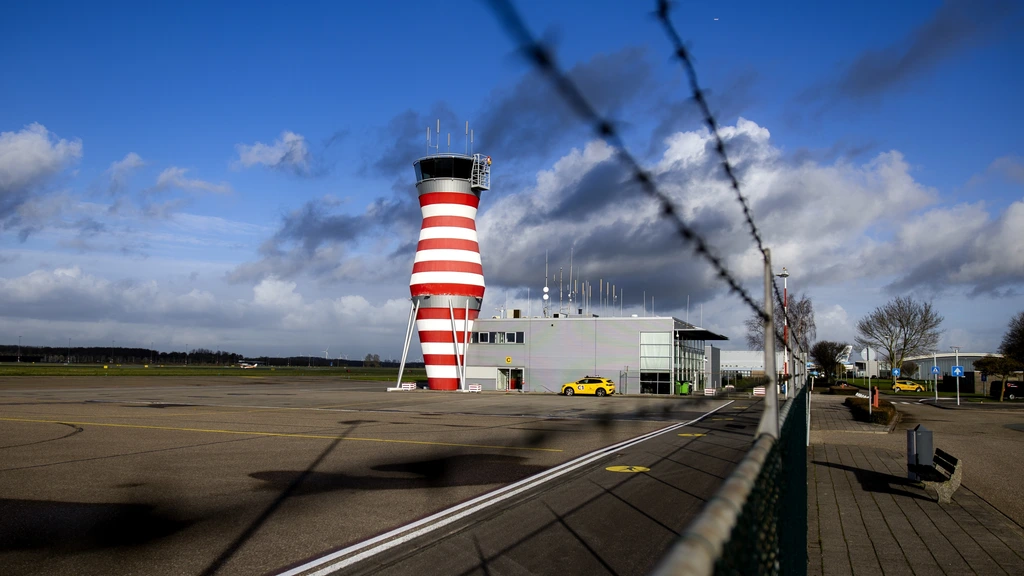 In oktober 2027 vakantievluchten op Lelystad Airport, hoopt kabinet